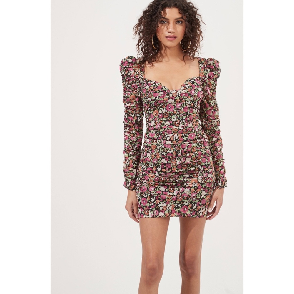 ASTR the Label Jadine Ruched Floral Sweetheart Mini Dress - Size Medium